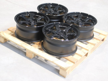 Set Of Sl03 18X8,5 Et38 5X114,3 Gloss Black