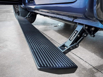 T-MAX E-BOARD - Estribos eléctricos LandCruiser 150 (5 portas)