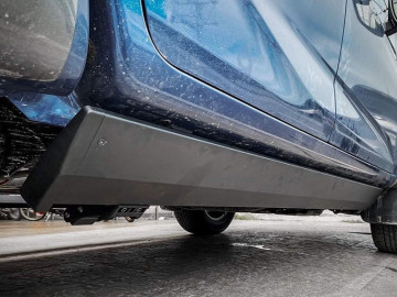 T-MAX E-BOARD - Estribos eléctricos LandCruiser 150 (5 portas)