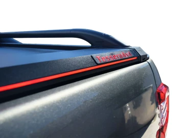 Tessera Roll+: Cobertura Rígida Retrátil Manual com Iluminação Signature Toyota Hilux (Revo) '07-2016->2026