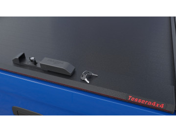 Tessera SE: Cobertura Rígida Retrátil Manual para Mitsubishi L200 Triton 2006->'08-2015 (Cabine Extra)